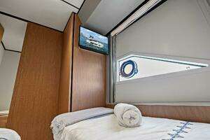 2024 Ferretti Yachts 720 thumbnail 74