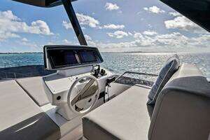 2024 Ferretti Yachts 720 thumbnail 22