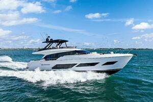 2024 Ferretti Yachts 720 thumbnail 1
