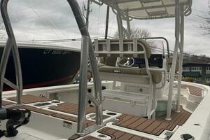 23ft NauticStar Yacht For Sale