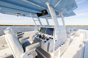 40FT (12.19M) INVINCIBLE