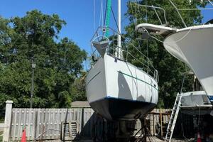 Juliana 33ft Beneteau Yacht For Sale