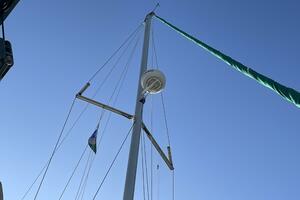 Juliana 33ft Beneteau Yacht For Sale