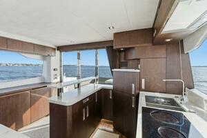 Galeon 58 560 Sky Nuckingfuts- Galley