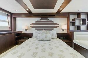 Galeon 58 560 Sky Nuckingfuts- Master Stateroom