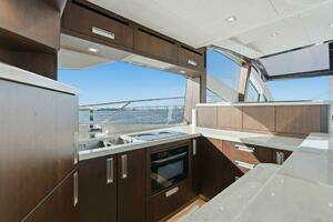 2017 Galeon 560 Sky thumbnail 16