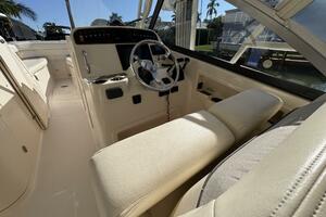 30ft Grady White Yacht For Sale