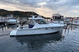 2005 Tiara Yachts 3200 OPEN thumbnail 34
