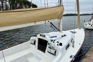 2008 e Sailing Yachts e33 thumbnail 11