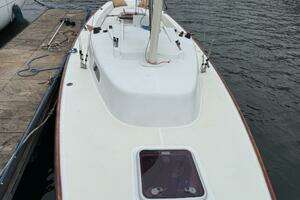 2008 e Sailing Yachts e33 thumbnail 6