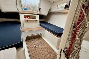2008 e Sailing Yachts e33 thumbnail 17