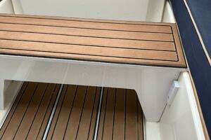 2008 e Sailing Yachts e33 thumbnail 18
