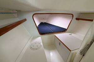 2008 e Sailing Yachts e33 thumbnail 21