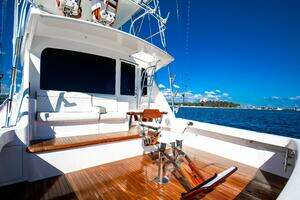 2007 Viking 56 Convertible thumbnail 20