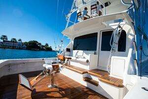 2007 Viking 56 Convertible thumbnail 21