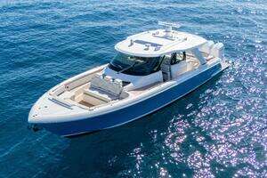 2024 Tiara Yachts 48 LS thumbnail 6