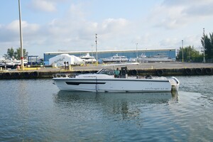 In Stock 2025 Nimbus T 11 258 40ft Nimbus Yacht For Sale