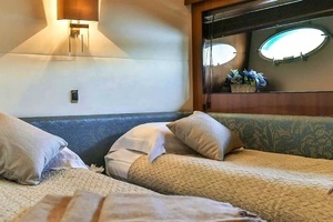2011 Princess Yachts Princess V85 thumbnail 11