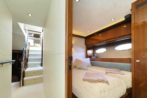 2011 Princess Yachts Princess V85 thumbnail 13
