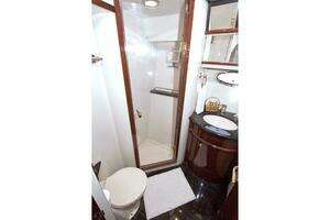 2005 Neptunus 62 Flybridge thumbnail 64