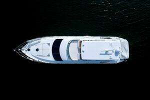2005 Neptunus 62 Flybridge thumbnail 2