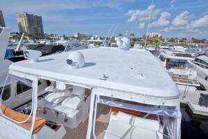 2005 Neptunus 62 Flybridge thumbnail 31