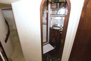 2005 Neptunus 62 Flybridge thumbnail 63