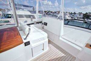 2005 Neptunus 62 Flybridge thumbnail 24