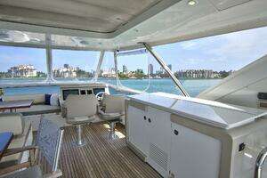 2017 Azimut 72 Flybridge thumbnail 16