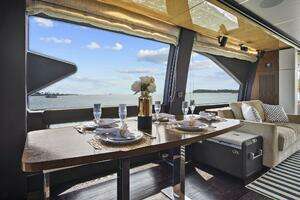 2017 Azimut 72 Flybridge thumbnail 29