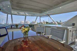 2017 Azimut 72 Flybridge thumbnail 8