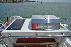 2017 Azimut 72 Flybridge thumbnail 11