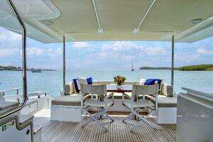 2017 Azimut 72 Flybridge thumbnail 18