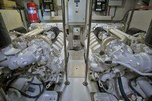 2017 Azimut 72 Flybridge thumbnail 53
