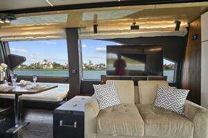 2017 Azimut 72 Flybridge thumbnail 27