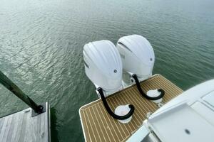 R amp R 28ft Regulator Yacht For Sale