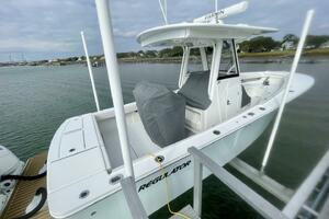 R amp R 28ft Regulator Yacht For Sale