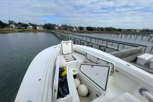 R amp R 28ft Regulator Yacht For Sale