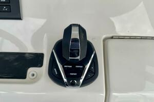 R amp R 28ft Regulator Yacht For Sale