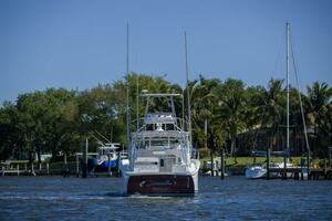 Date Night Keeping It Reel 37ft Luhrs Yacht For Sale