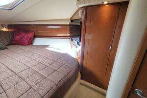 2009 Sea Ray 44 Sundancer thumbnail 45