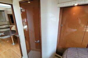 2009 Sea Ray 44 Sundancer thumbnail 39