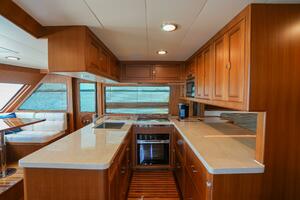 023 Galley Facing Starboard