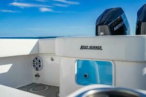 34ft Reef Runner Yacht For Sale