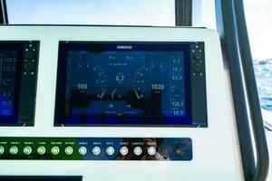 34ft Reef Runner Yacht For Sale