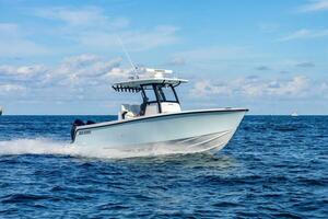 28ft Reef Runner Yacht For Sale