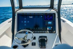 28ft Reef Runner Yacht For Sale