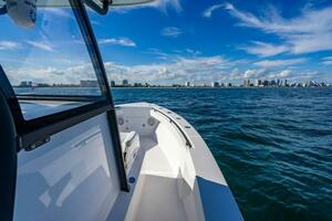 28ft Reef Runner Yacht For Sale