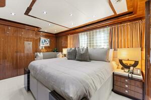 2013 125' Hargrave Raised Pilothouse - Mesmerize