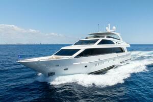 2013 125' Hargrave Raised Pilothouse - Mesmerize